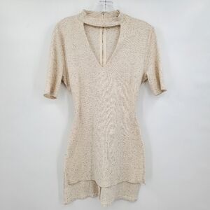 Lavish Alice Women Ivory Short Sleeve Mock Neck Cutout Top